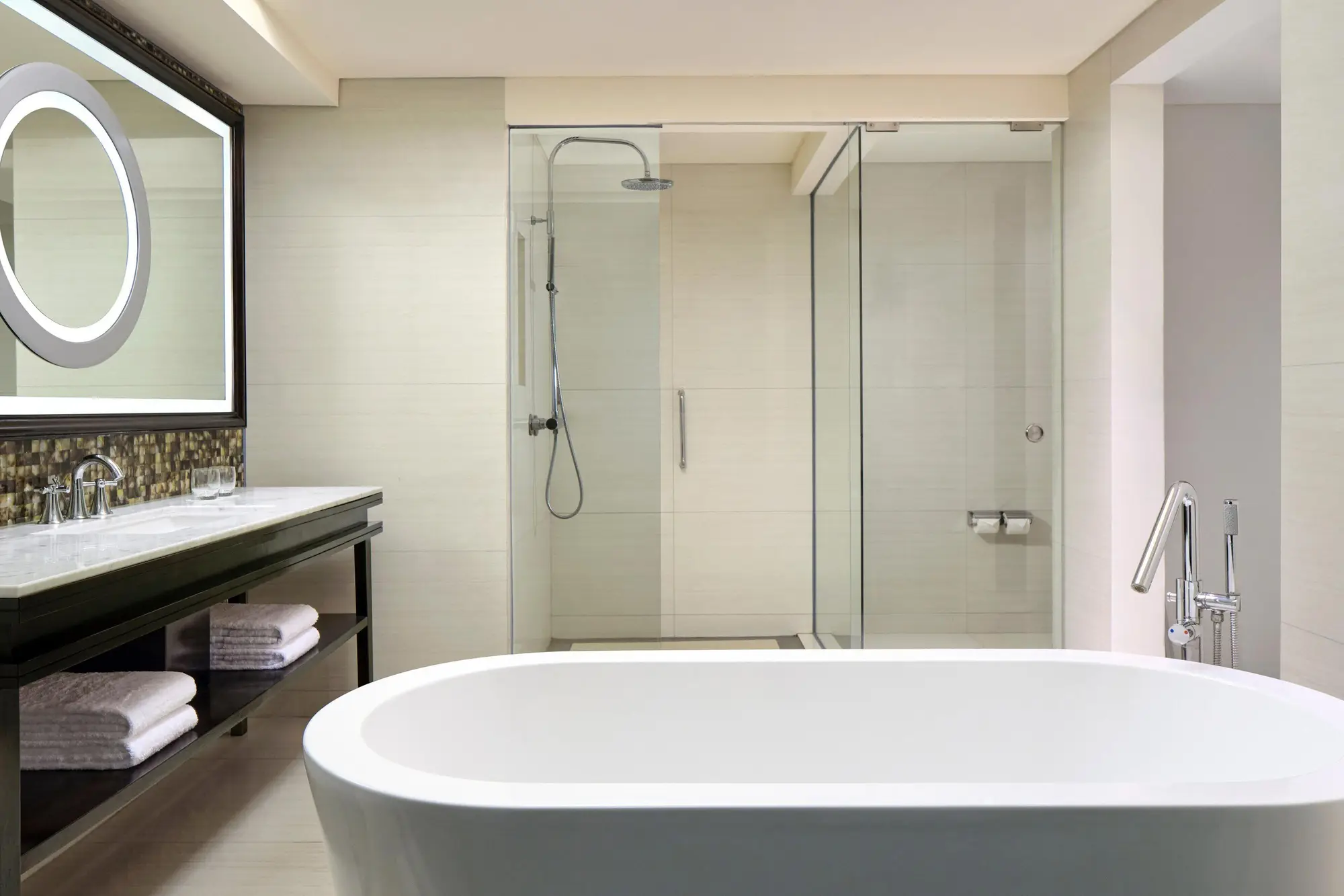 Sheraton Bali Kuta Resort Bathroom