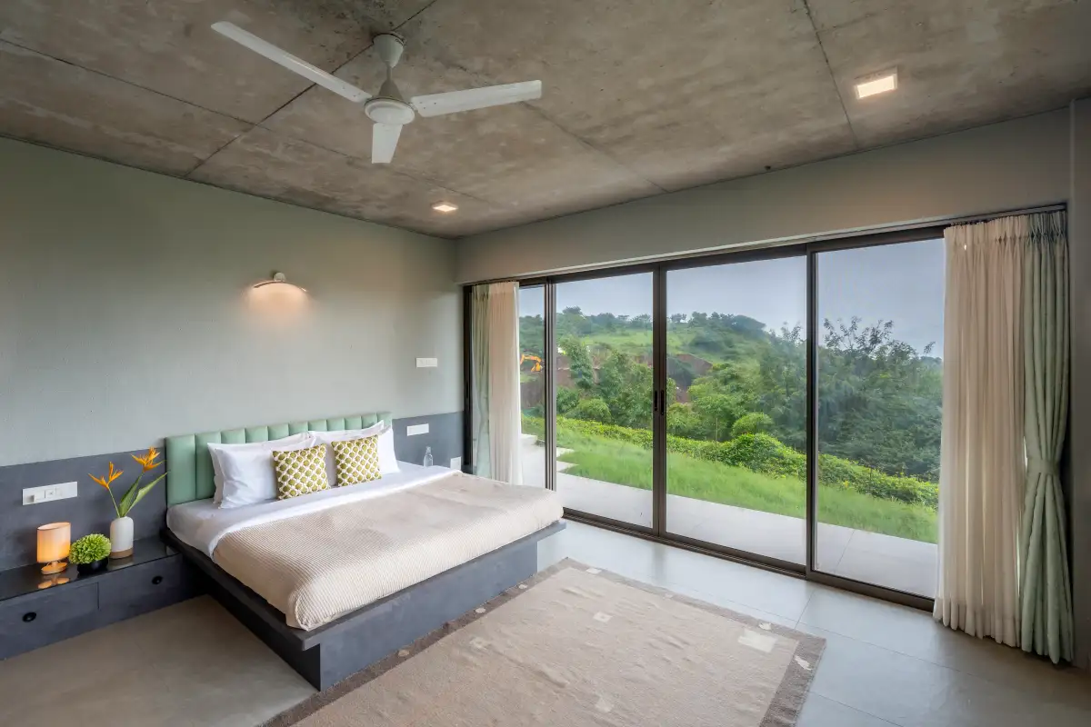 SilverGlass Lakeview, Igatpuri