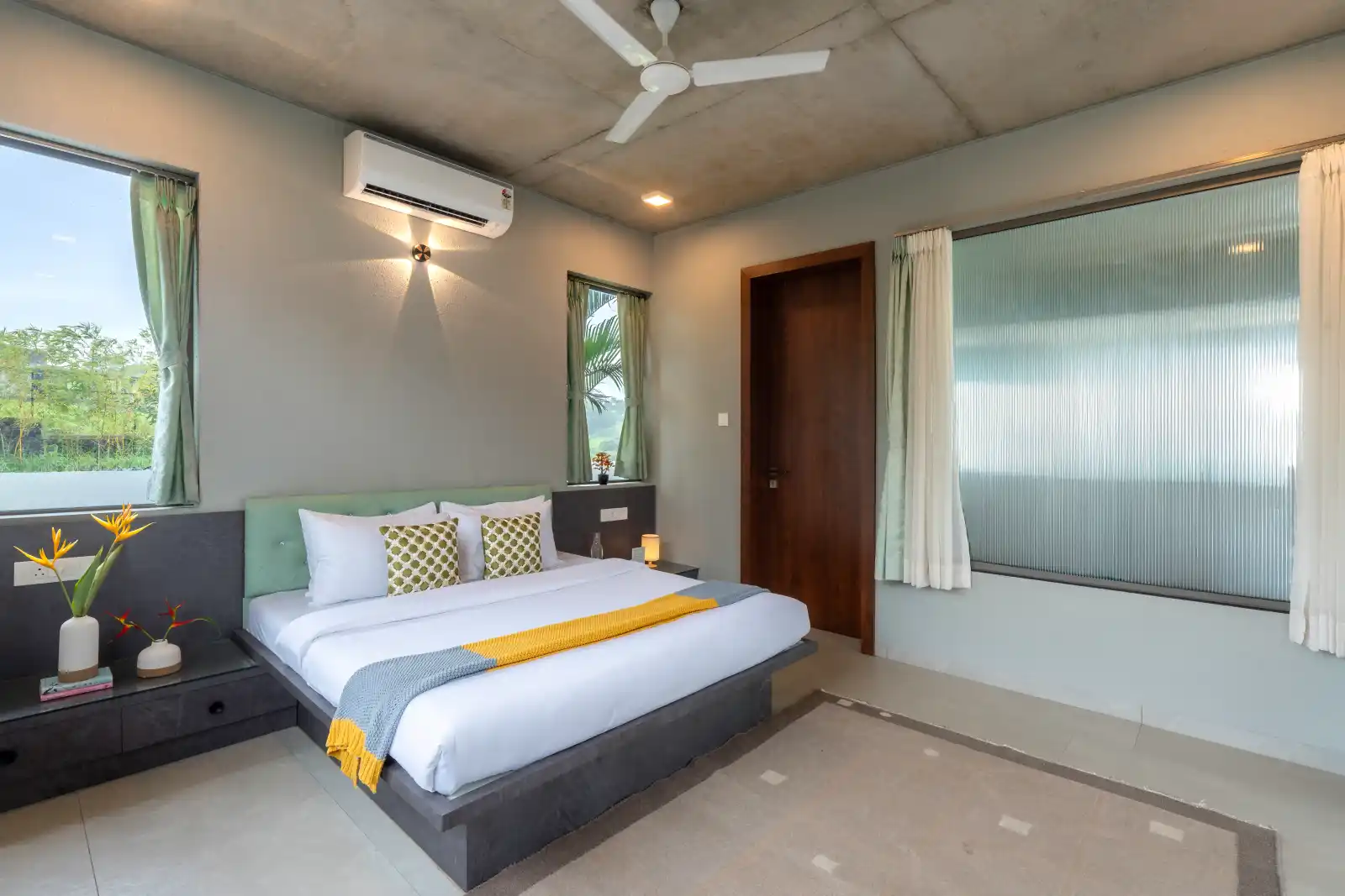 SilverGlass Lakeview, Igatpuri