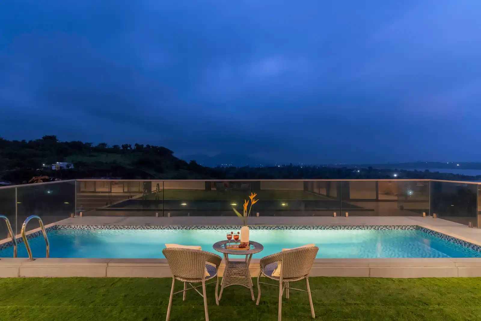 SilverGlass Lakeview, Igatpuri