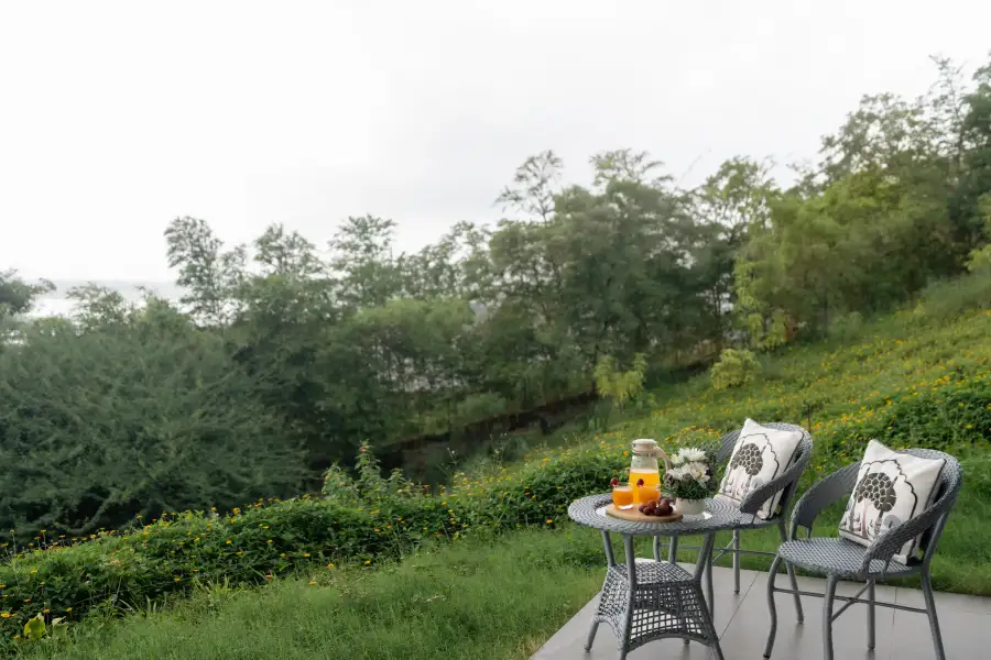 SilverGlass Lakeview, Igatpuri