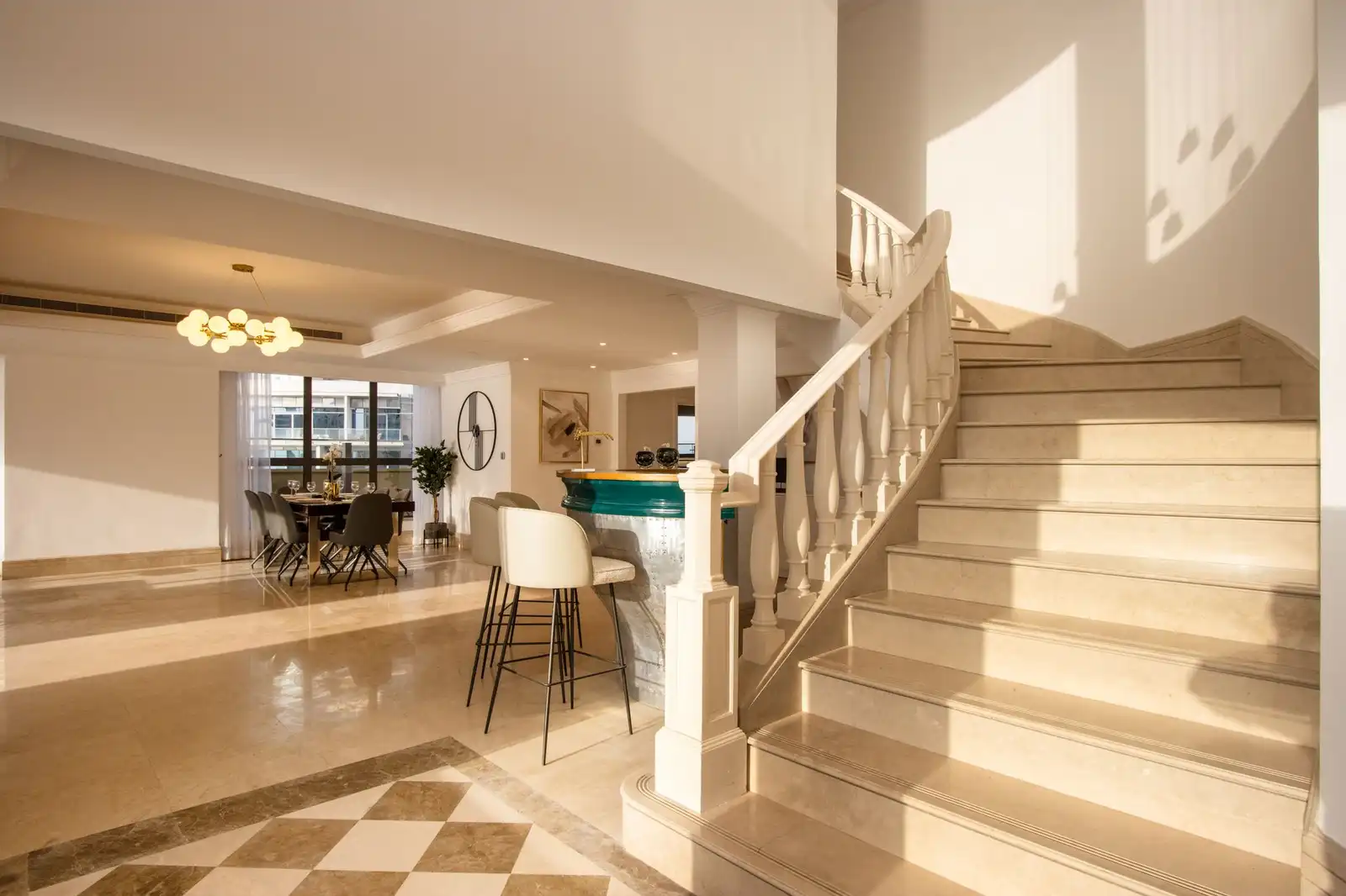 Sky-High Duplex Penthouse, Dubai