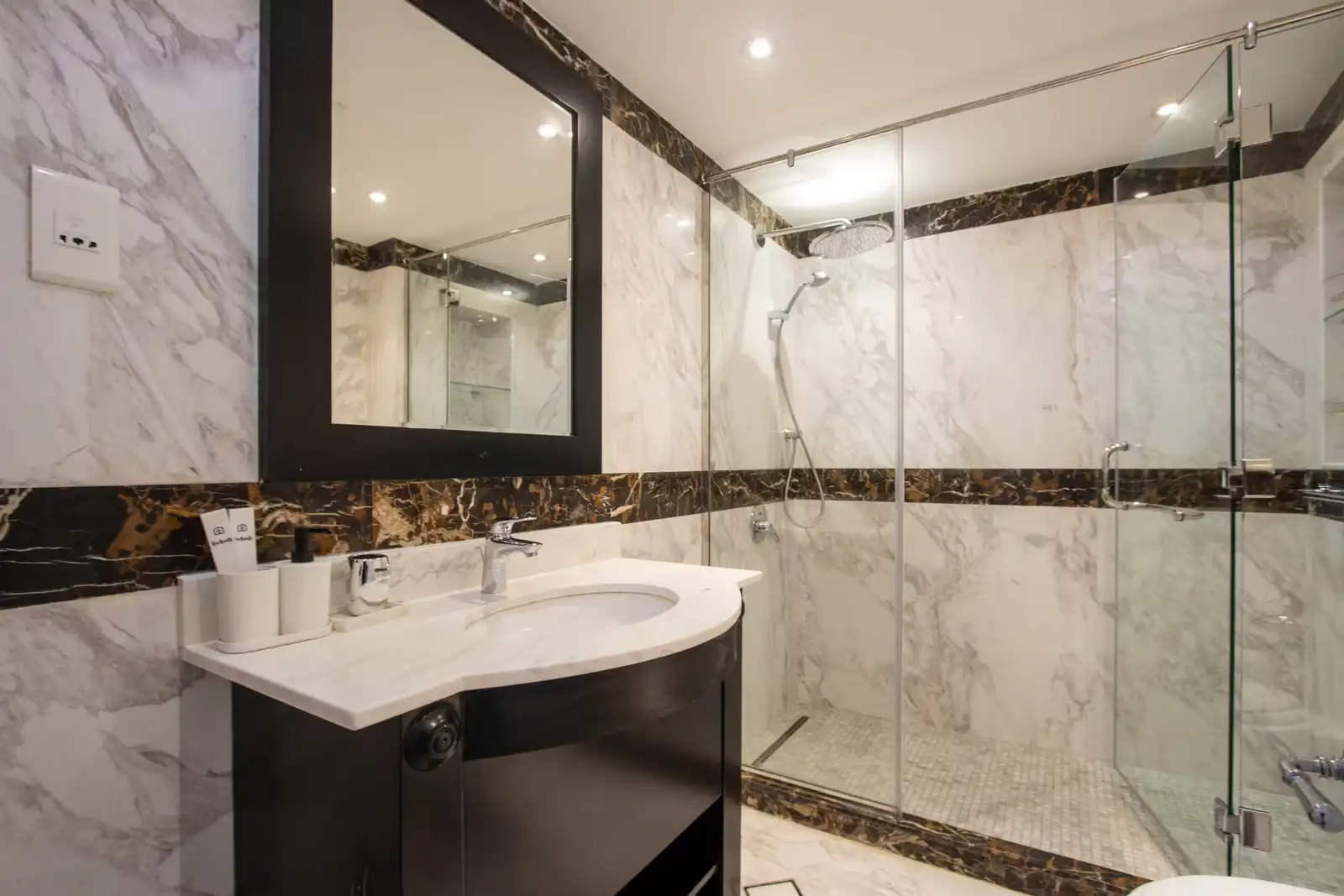 Sky-High Duplex Penthouse, Dubai