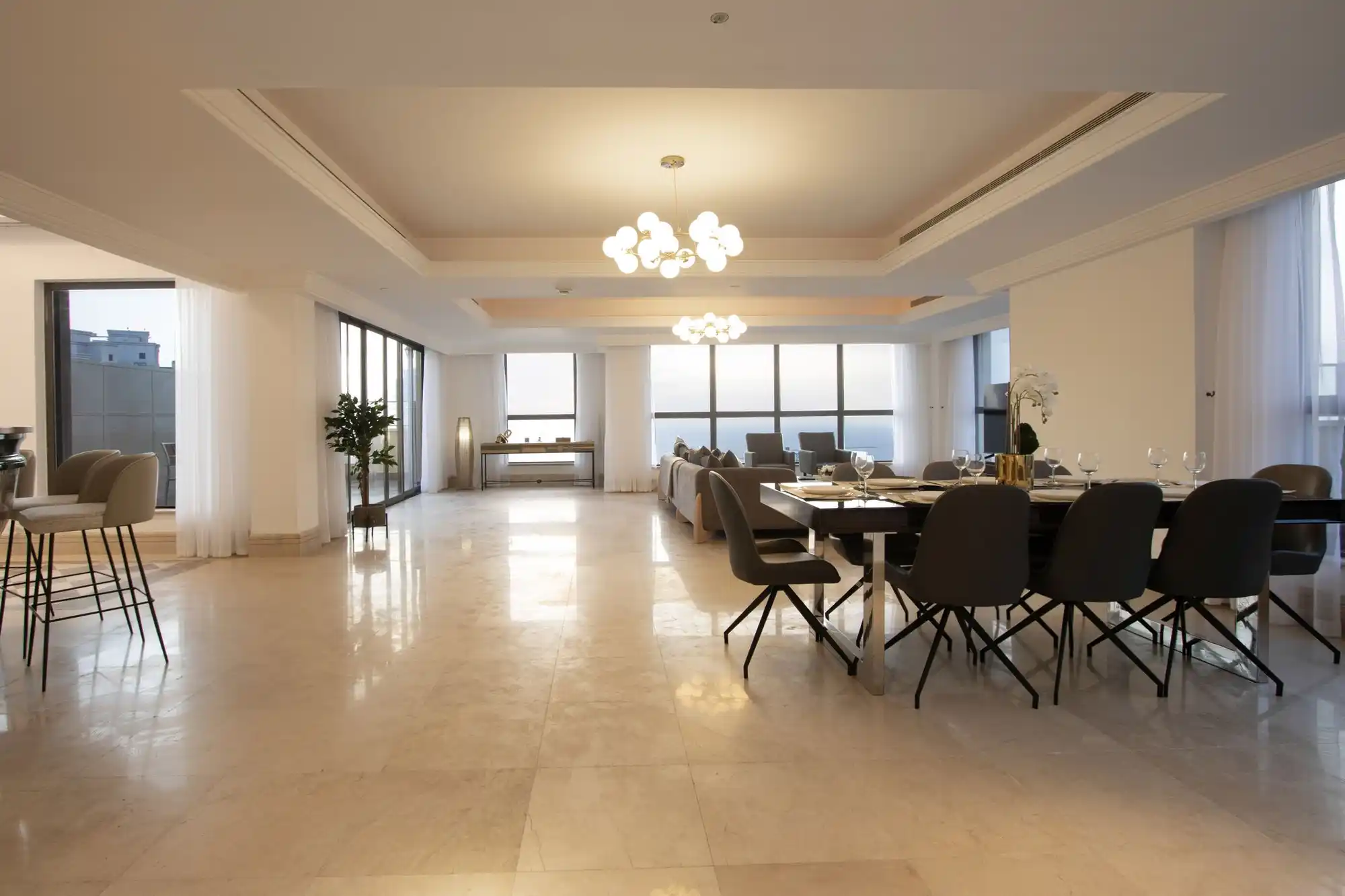 Sky-High Duplex Penthouse, Dubai