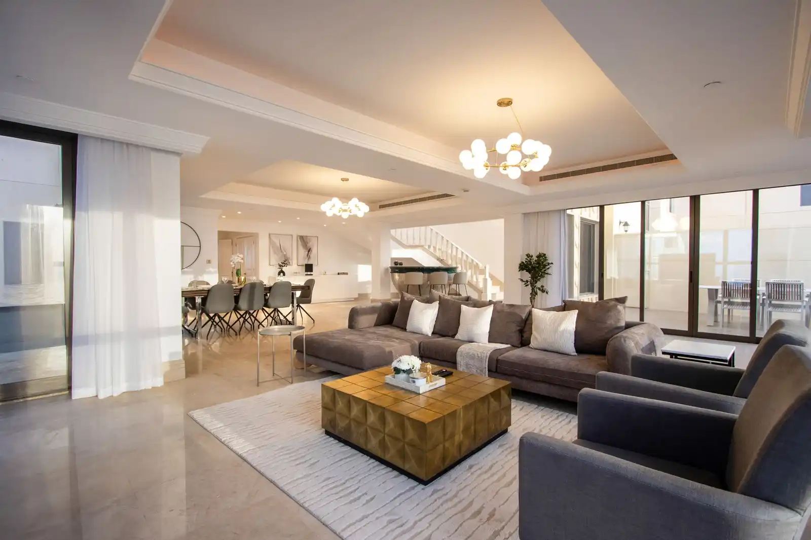 Sky-High Duplex Penthouse, Dubai