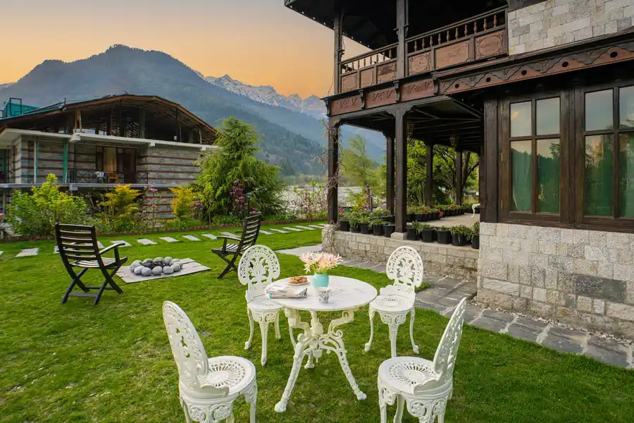 Snowbells @ Snowdrop House, Manali