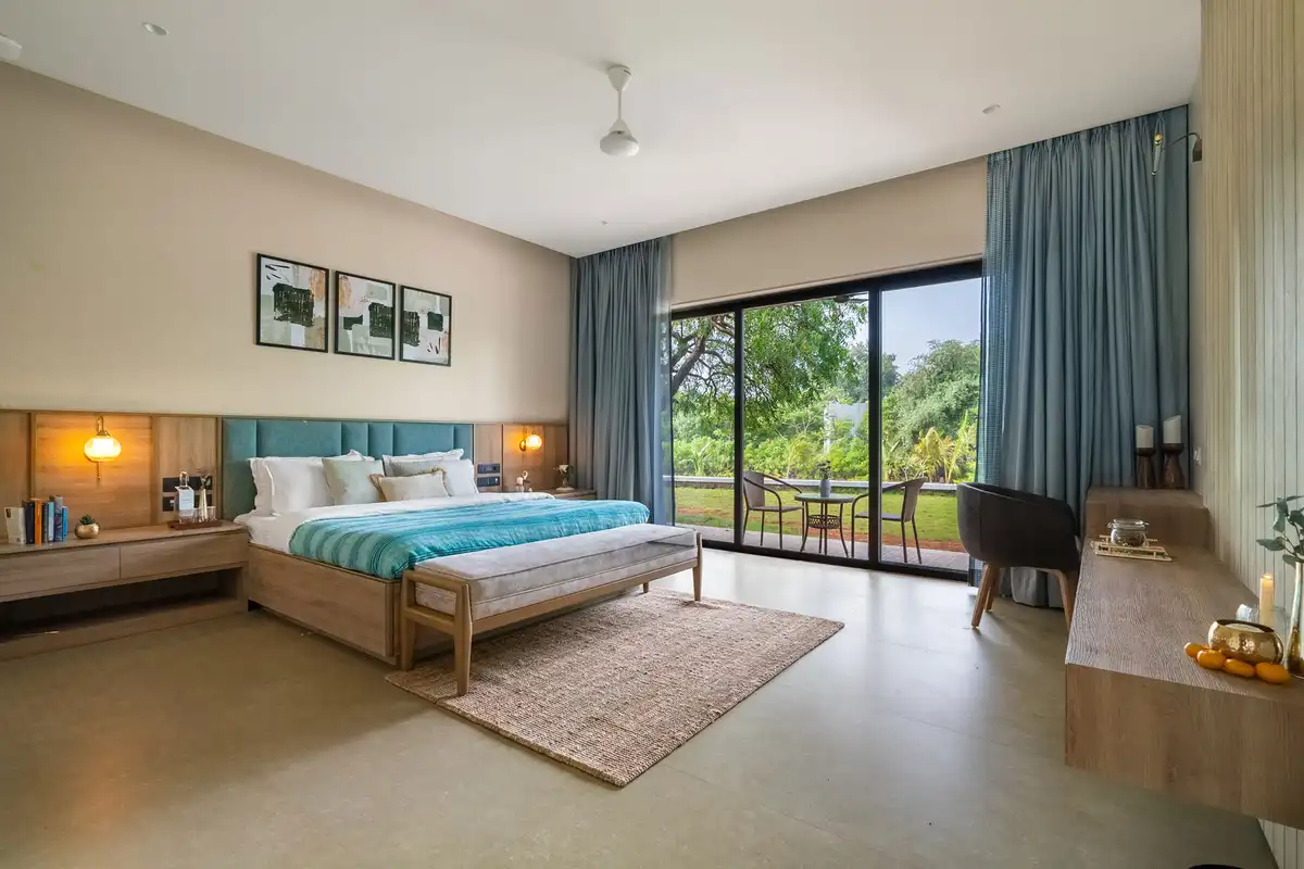 Solaris, Alibaug