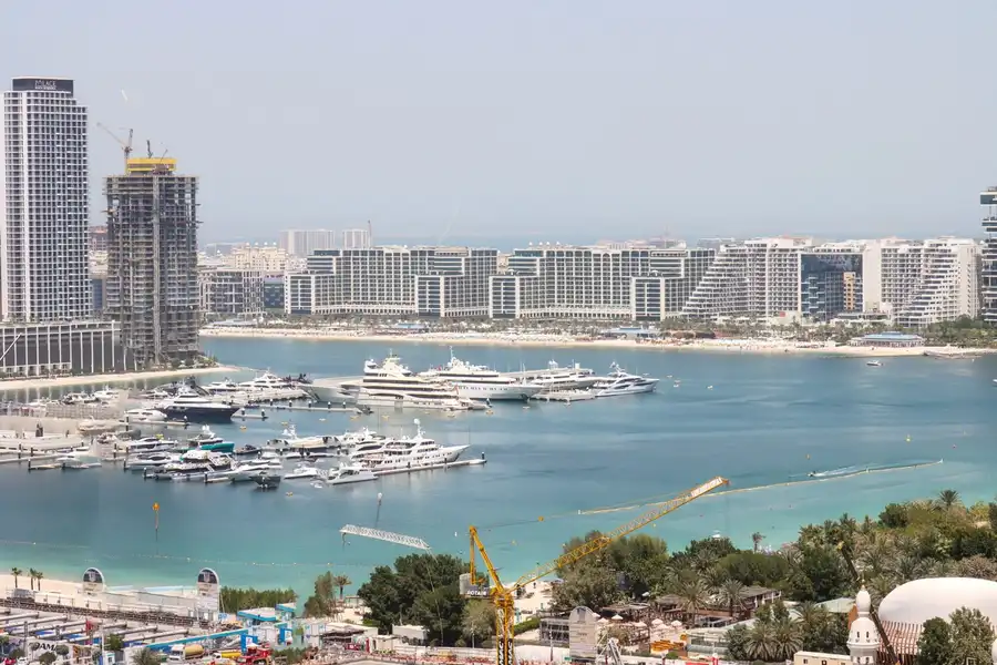 Spacious 2 BR in Dubai Marina with Balcony, Dubai