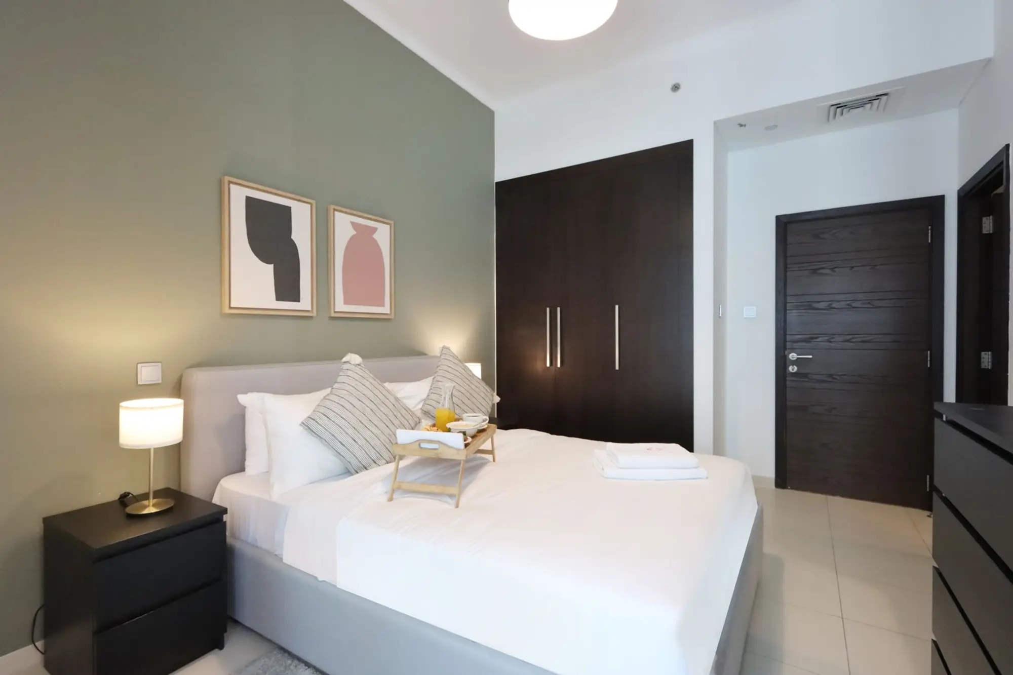 Spacious 2 BR in Dubai Marina with Balcony, Dubai