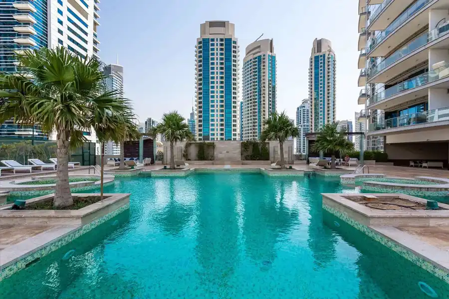 Spacious 3BR in Marina, Steps to the Beach, Dubai