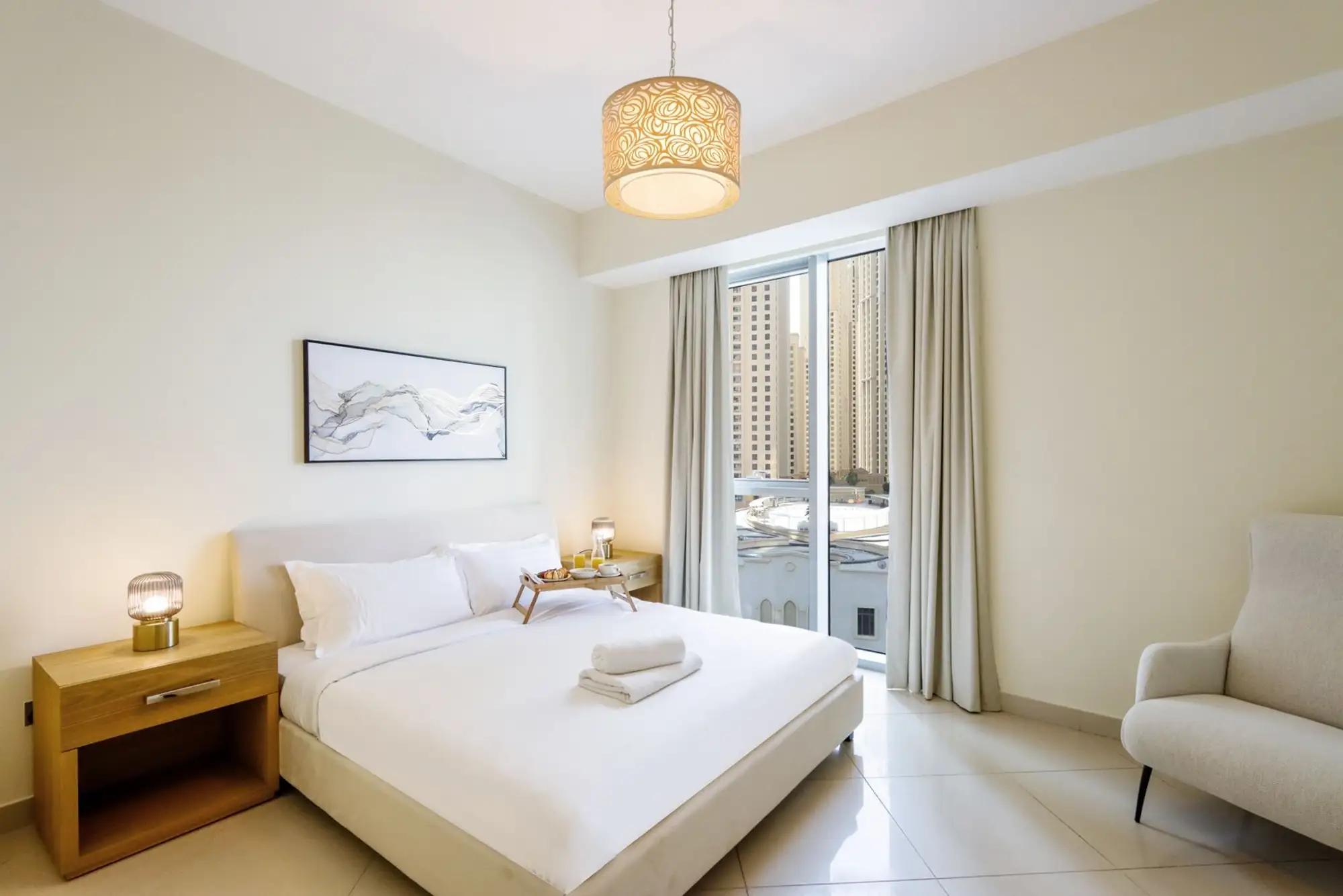 Spacious 3BR in Marina, Steps to the Beach, Dubai