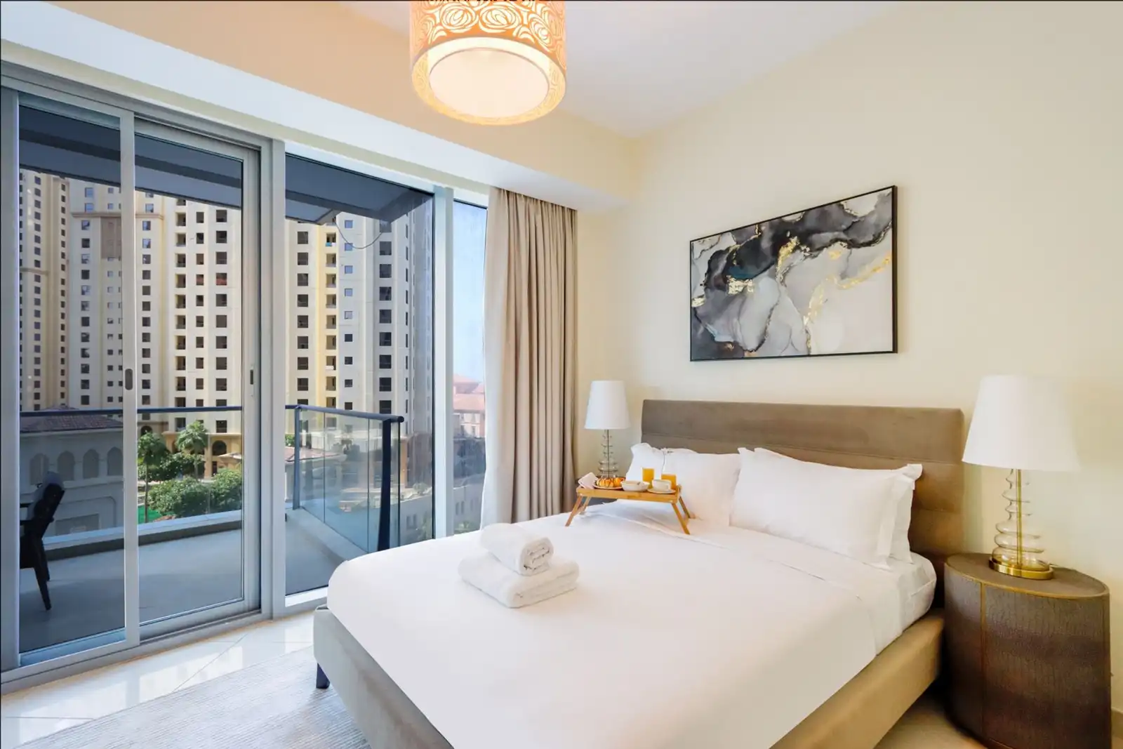 Spacious 3BR in Marina, Steps to the Beach, Dubai
