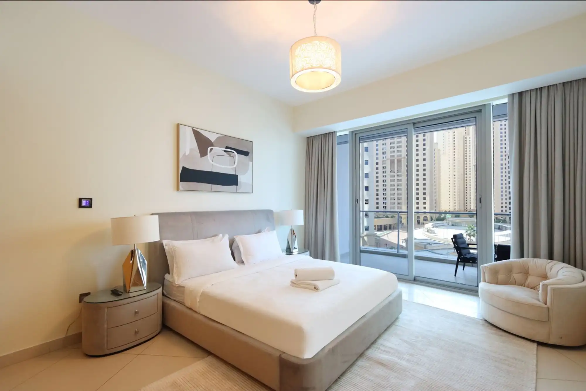 Spacious 3BR in Marina, Steps to the Beach, Dubai