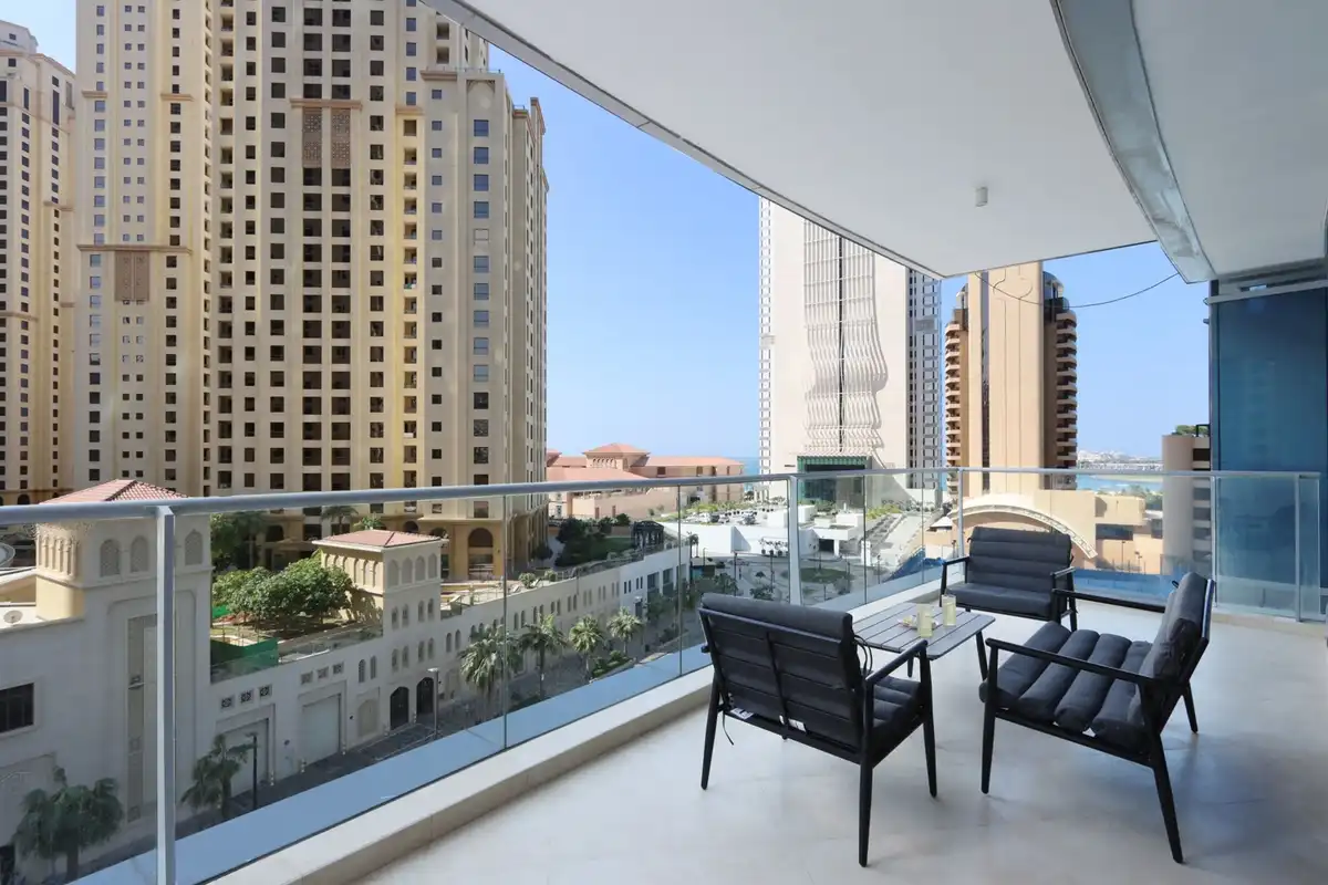 Spacious 3BR in Marina, Steps to the Beach, Dubai