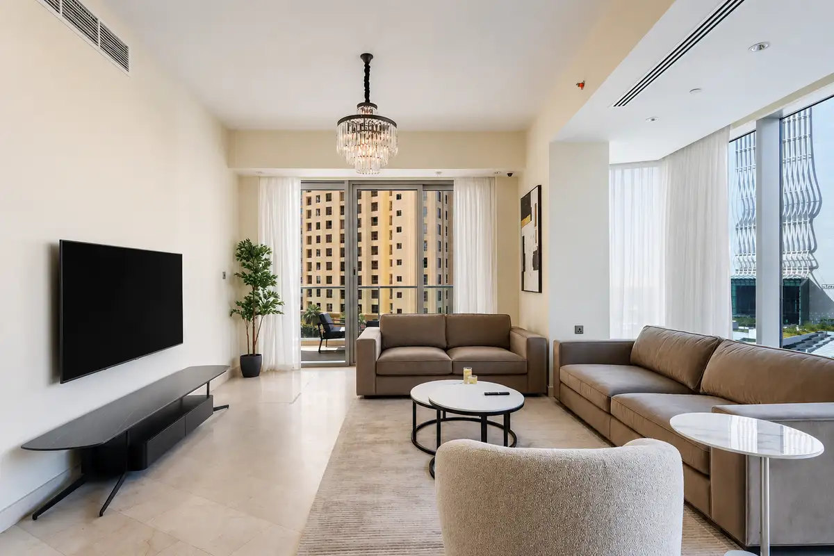 Spacious 3BR in Marina, Steps to the Beach, Dubai