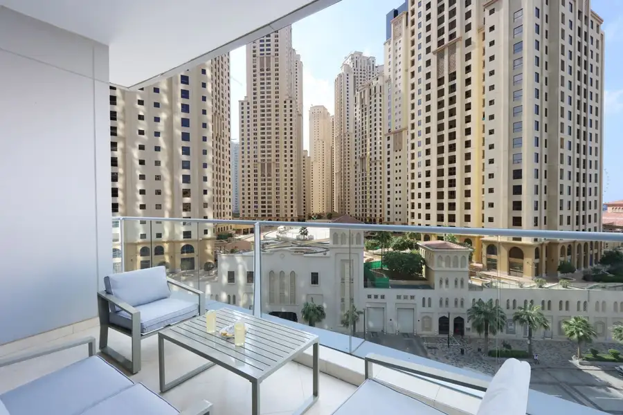 Spacious 3BR in Marina, Steps to the Beach, Dubai