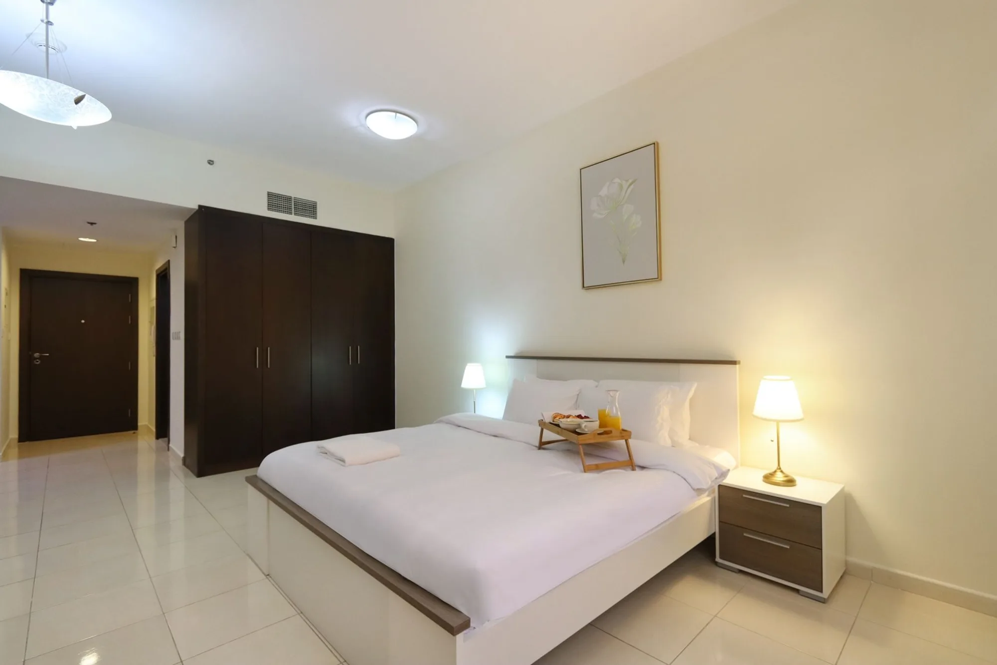 Spacious JVC Studio, Near Dining and Shops, Dubai