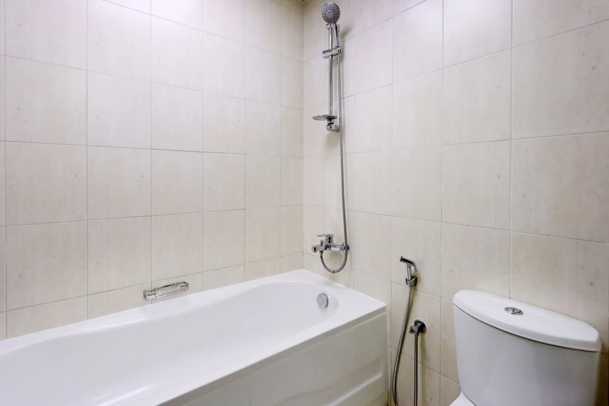 Spacious JVC Studio, Near Dining and Shops, Dubai