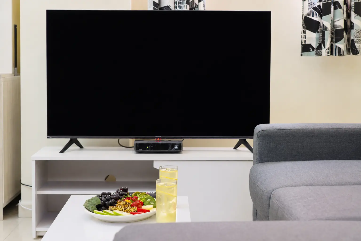 Spacious JVC Studio, Near Dining and Shops, Dubai
