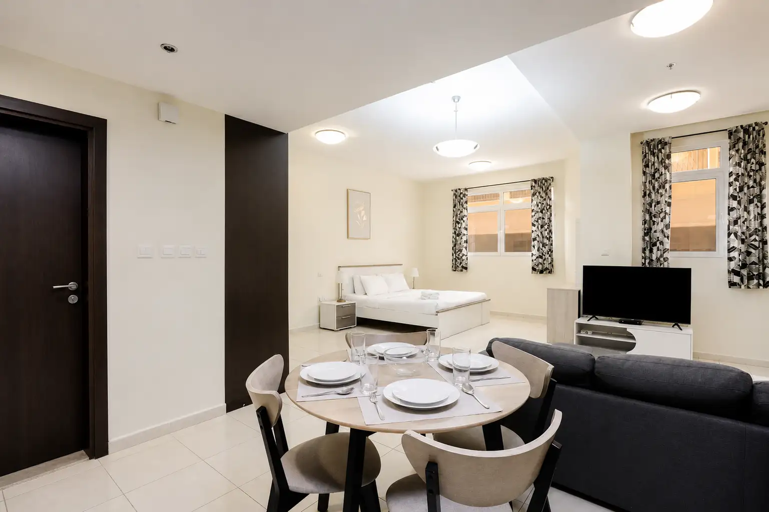 Spacious JVC Studio, Near Dining and Shops, Dubai