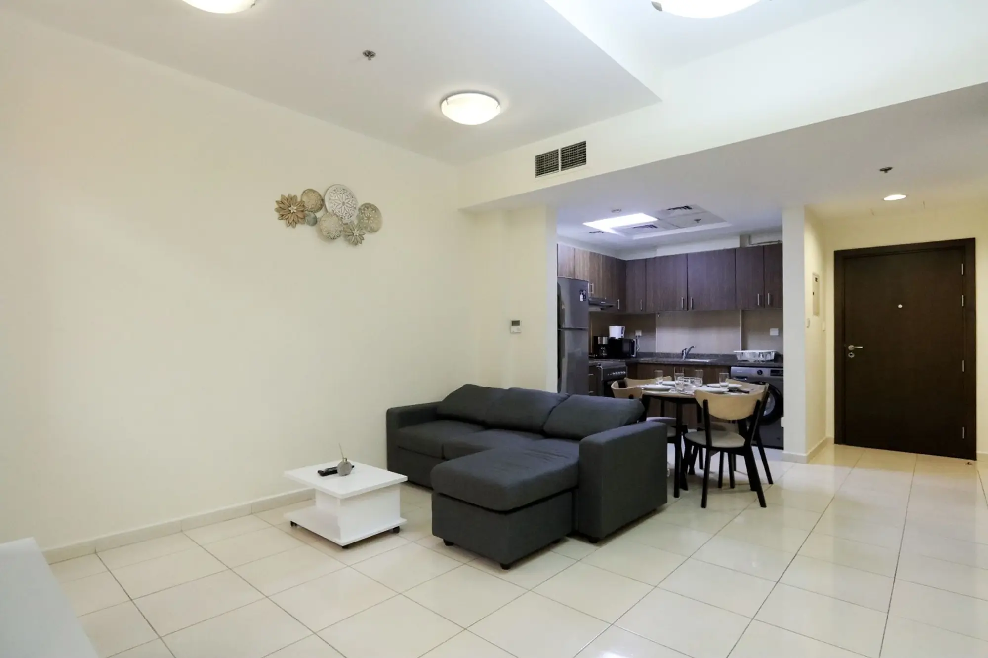 Spacious JVC Studio, Near Dining and Shops, Dubai