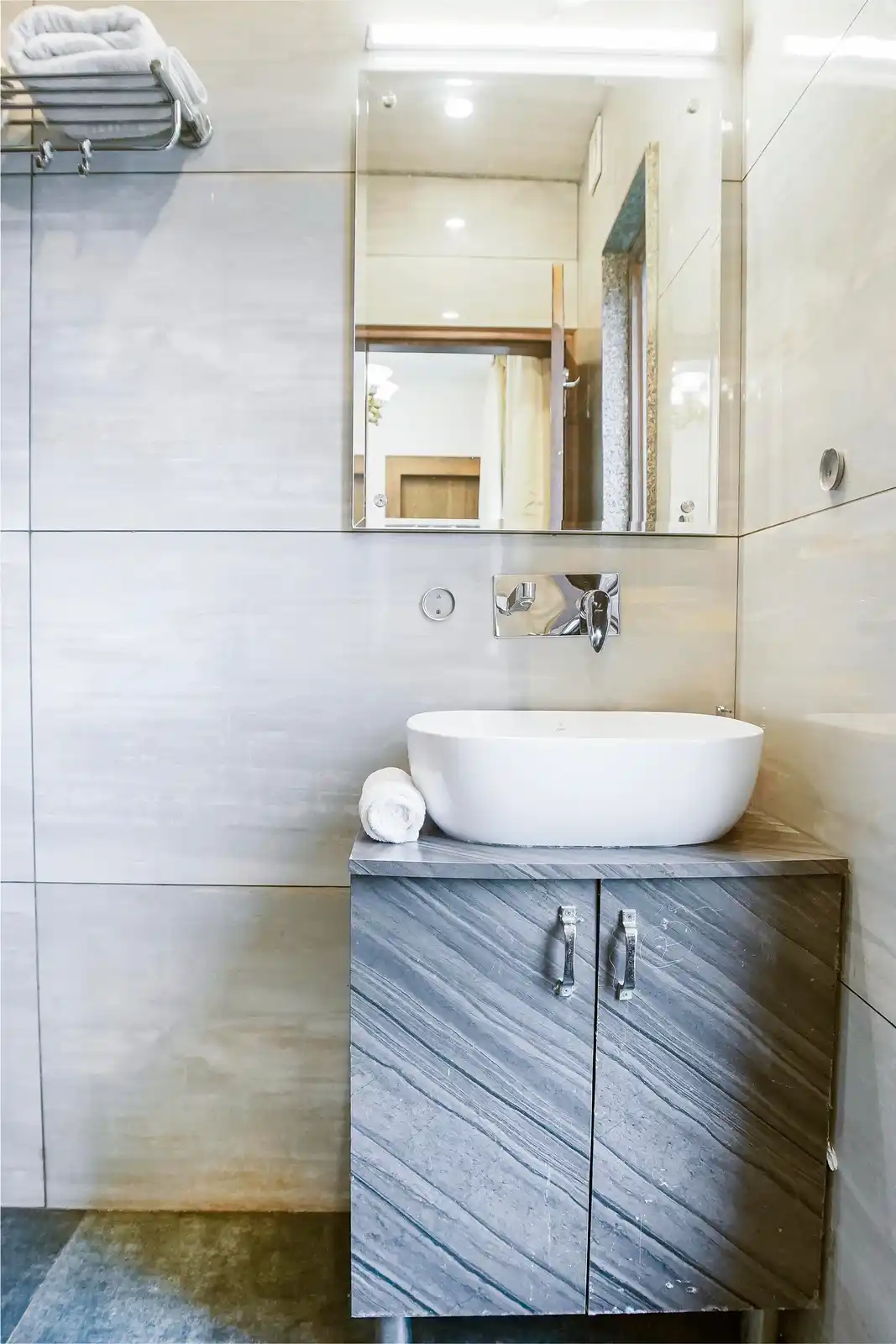 Spring Wood Hotel Bathroom