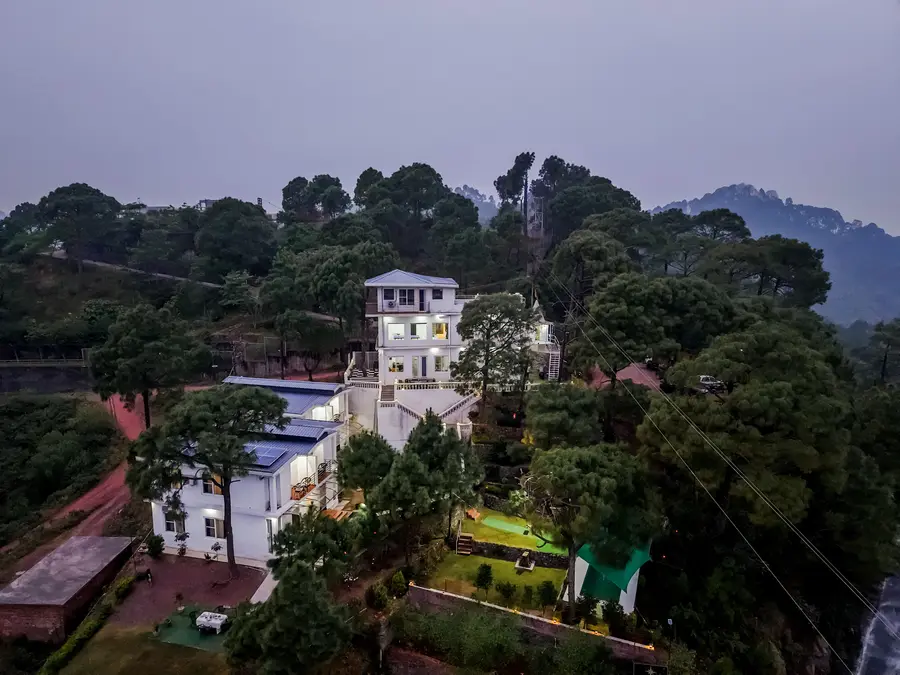 Stars and WindSongs Peaks, Kasauli
