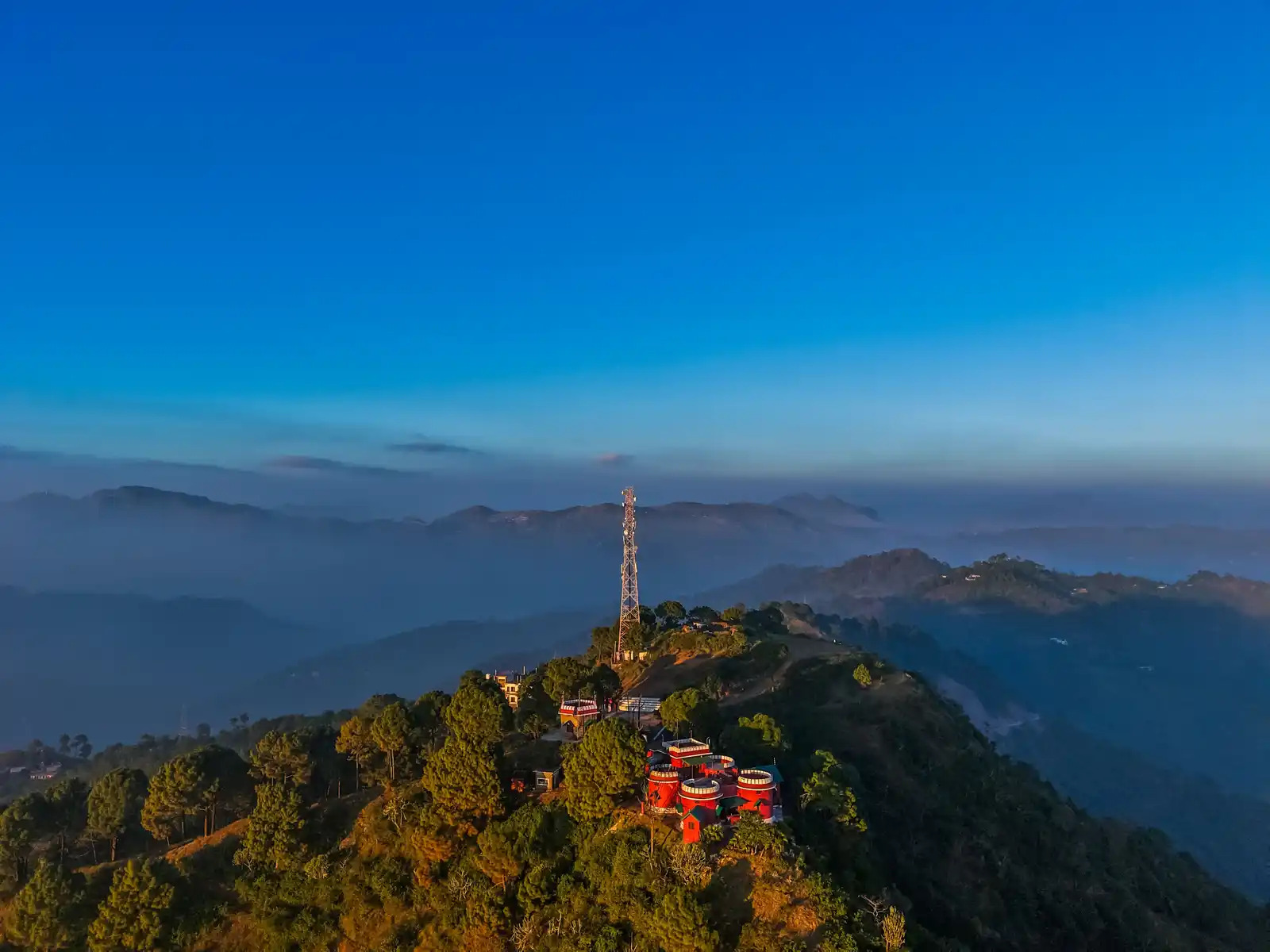 Stars and WindSongs Pines, Kasauli