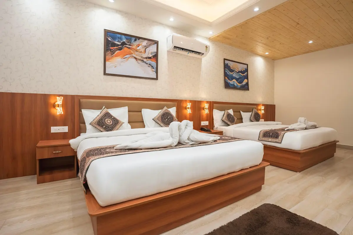 Stillwood Resort Mussoorie Room