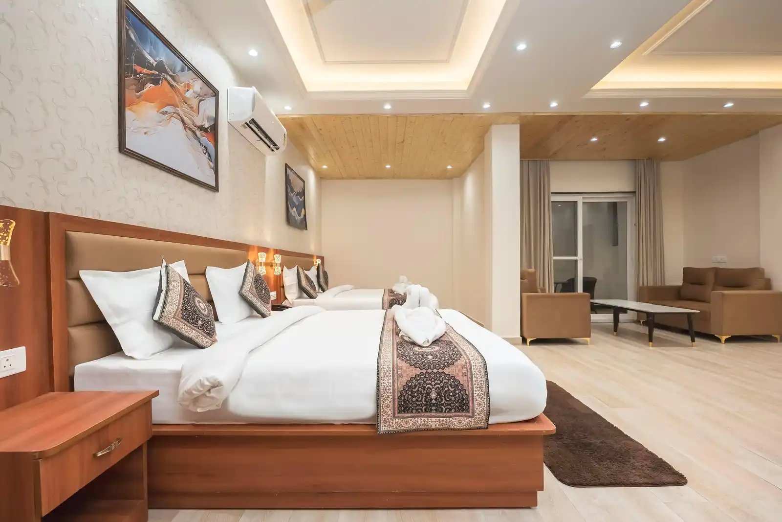 Stillwood Resort Mussoorie Room