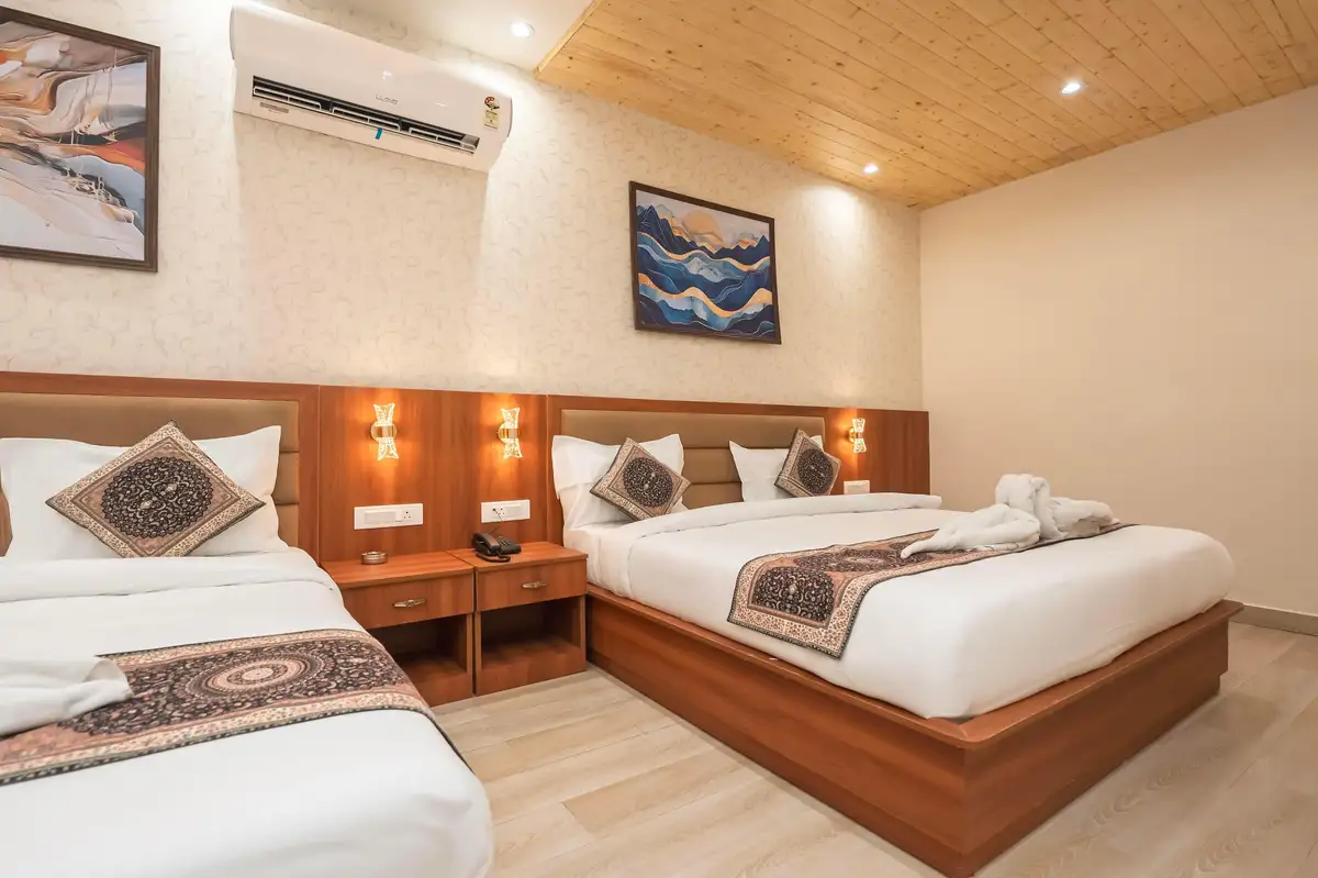 Stillwood Resort Mussoorie Room