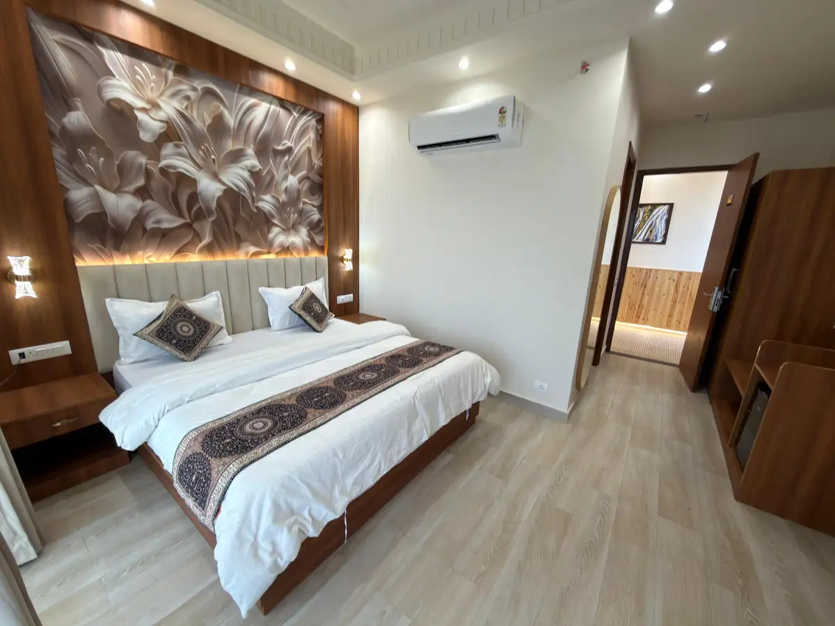 Stillwood Resort Mussoorie Room