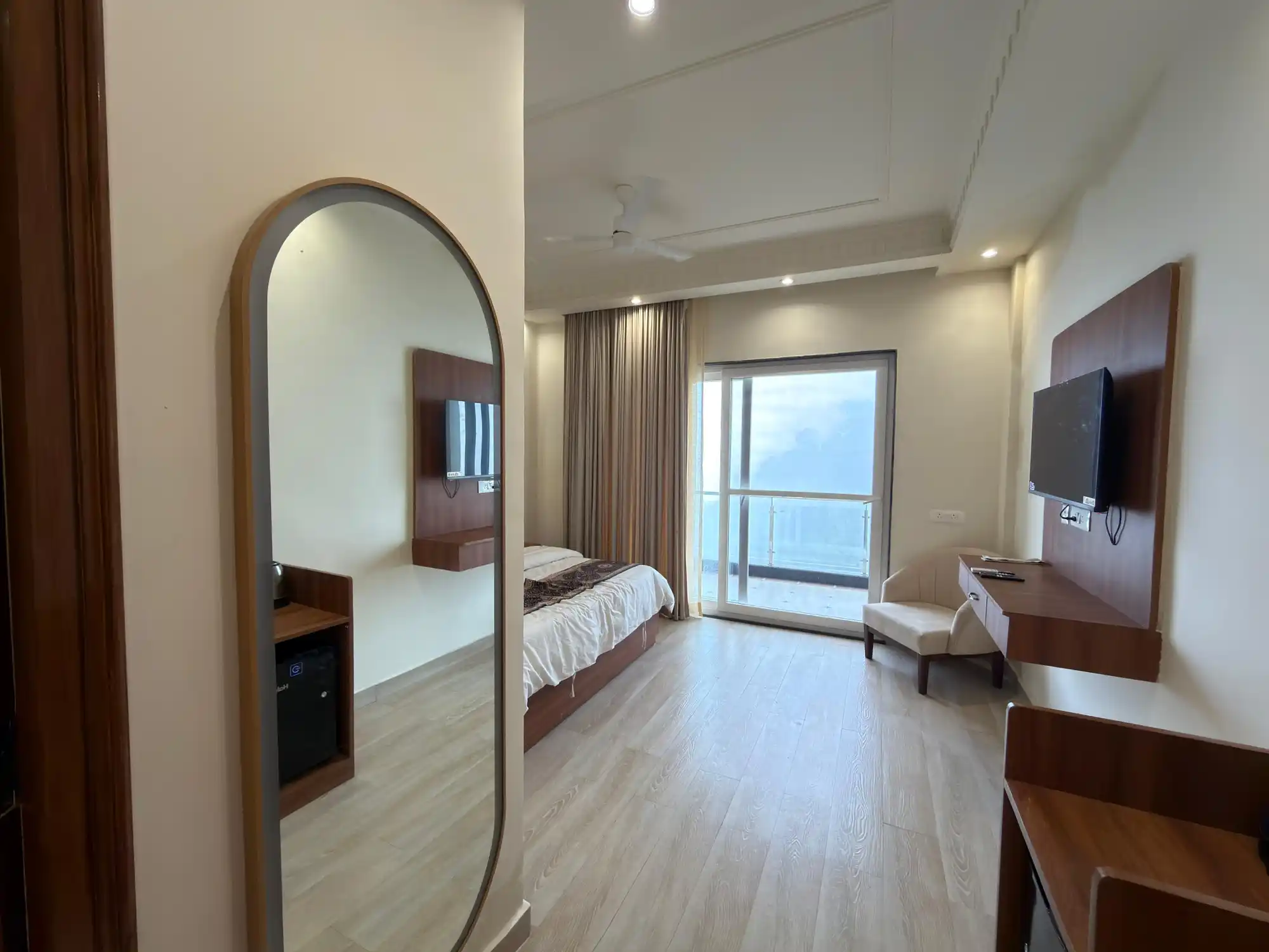 Stillwood Resort Mussoorie Room