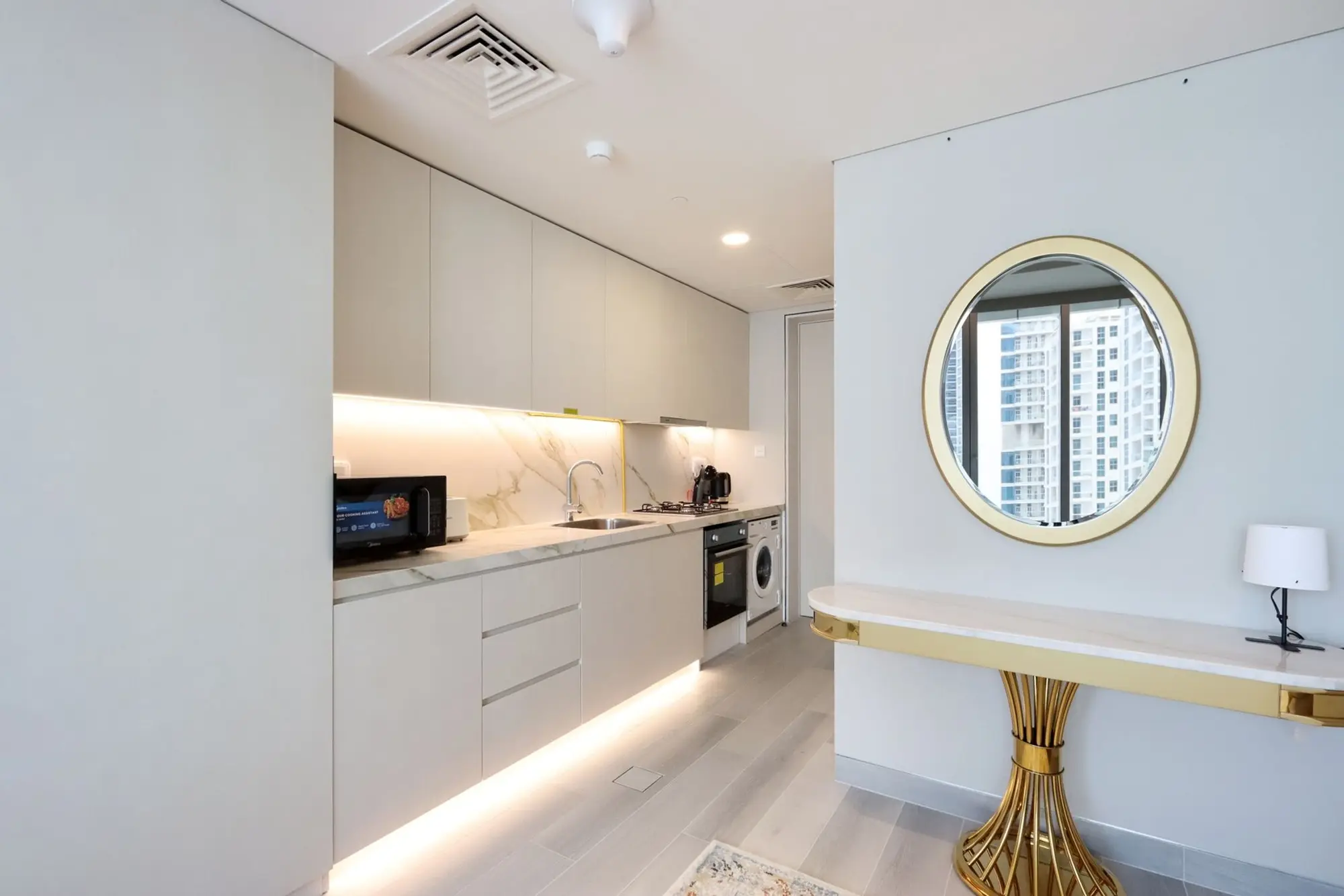 Studio in Dubai Marina with Scenic Views, Dubai