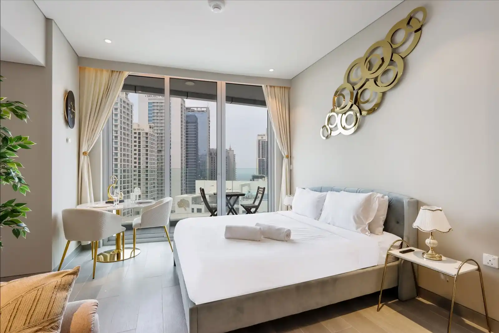 Studio in Dubai Marina with Scenic Views, Dubai