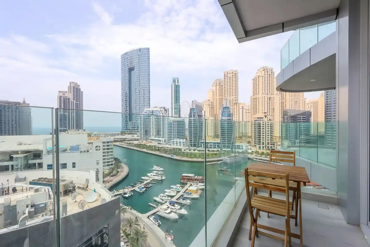 Studio in Dubai Marina with Scenic Views, Dubai
