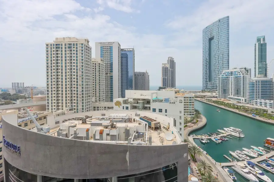 Studio in Dubai Marina with Scenic Views, Dubai