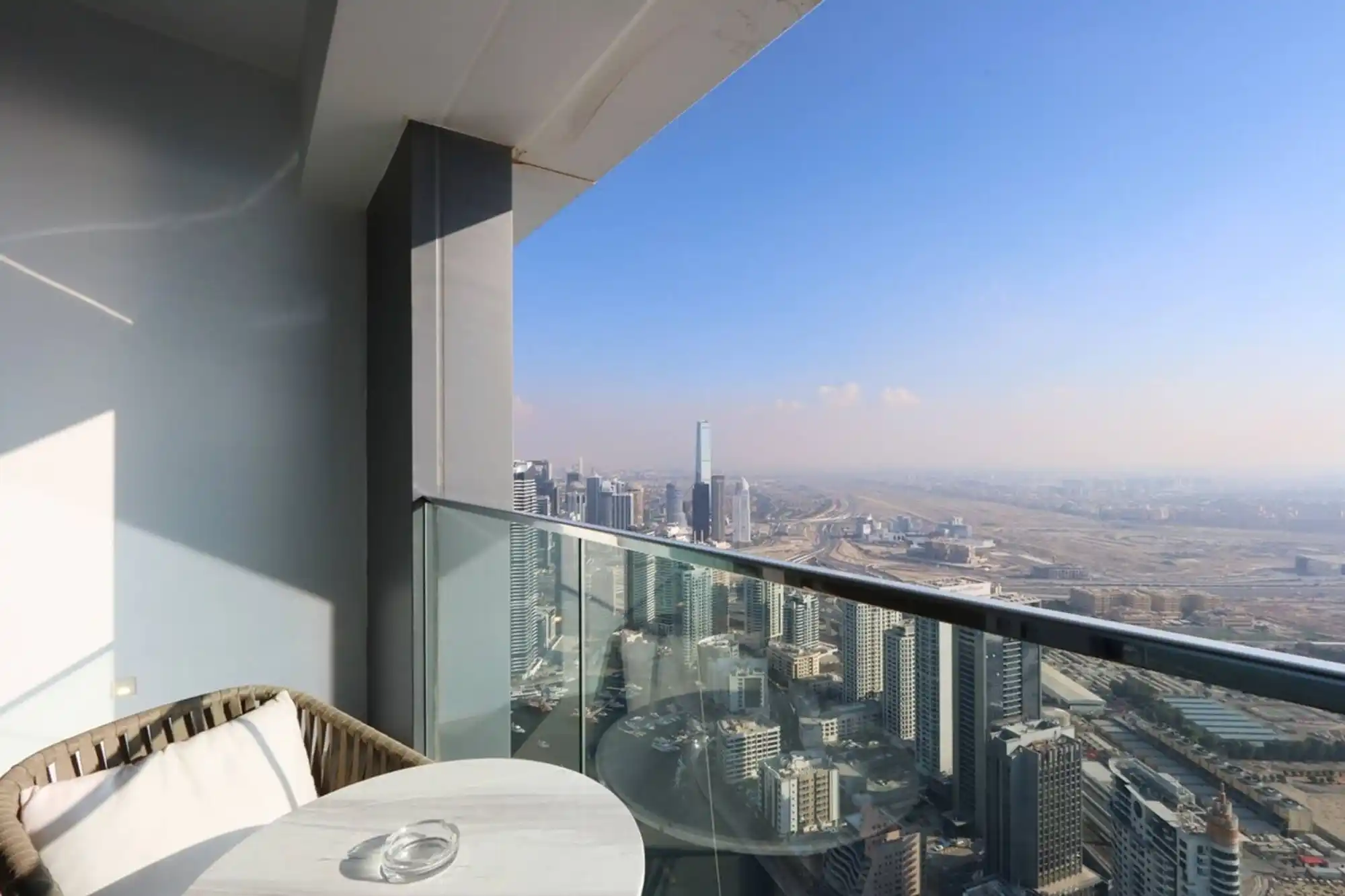 Stunning 1BR with Marina View And Beach Access, Dubai
