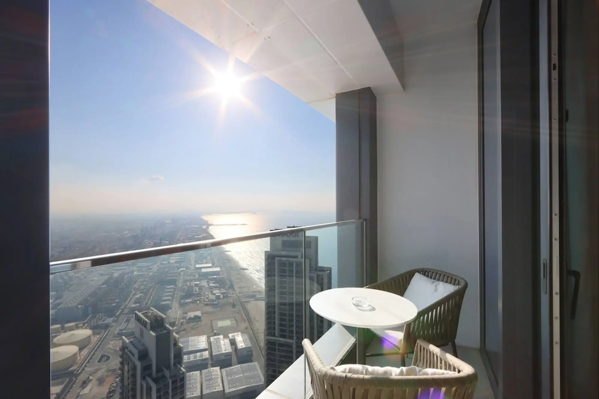 Stunning 1BR with Marina View And Beach Access, Dubai