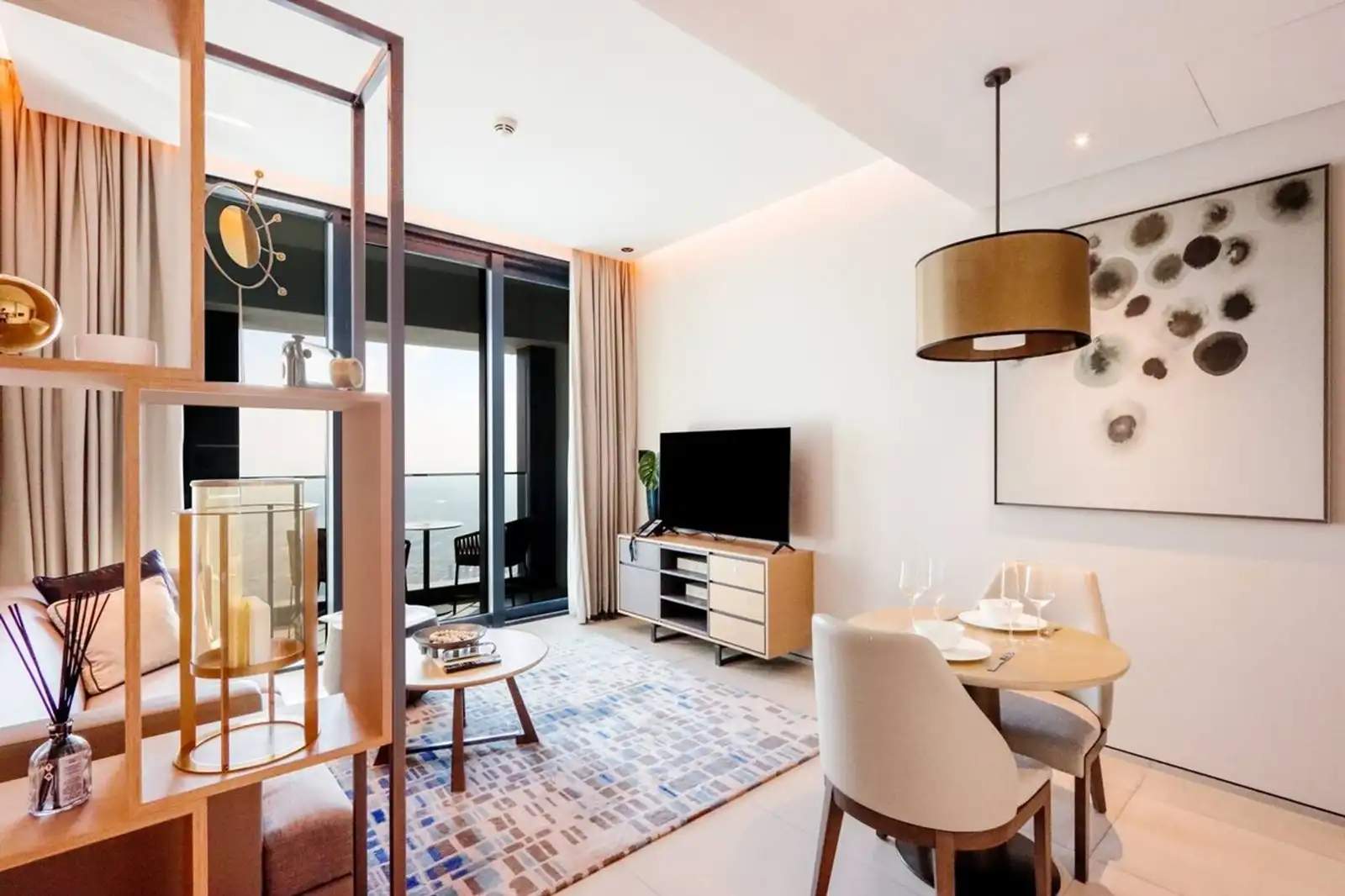 Stunning 1BR with Marina View And Beach Access, Dubai