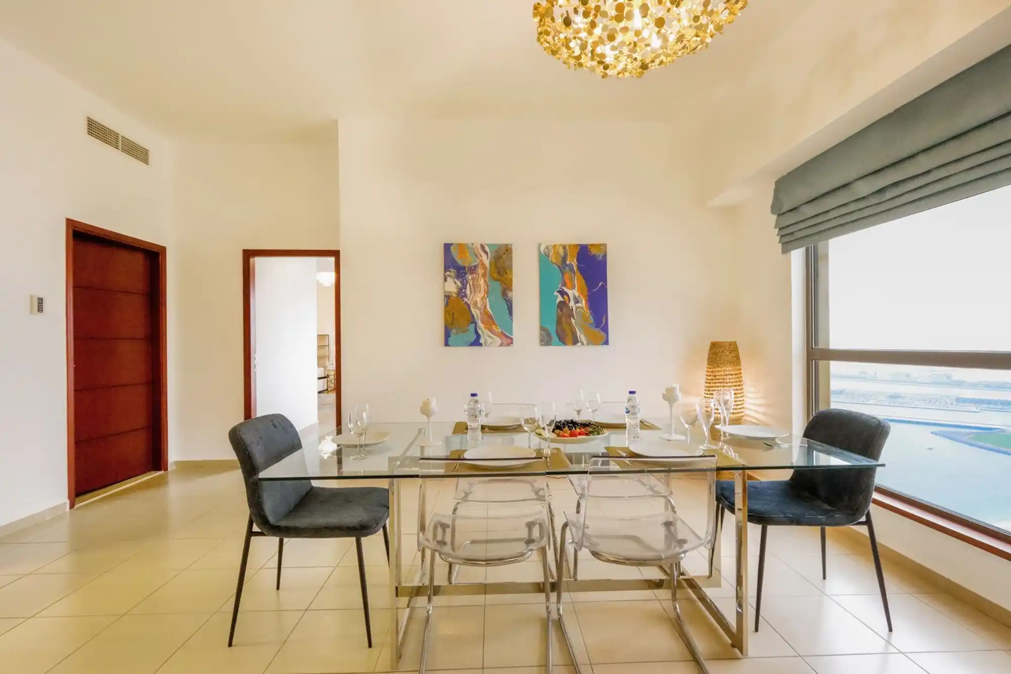 Stunning 1BR with Palm and Sea Views, Dubai