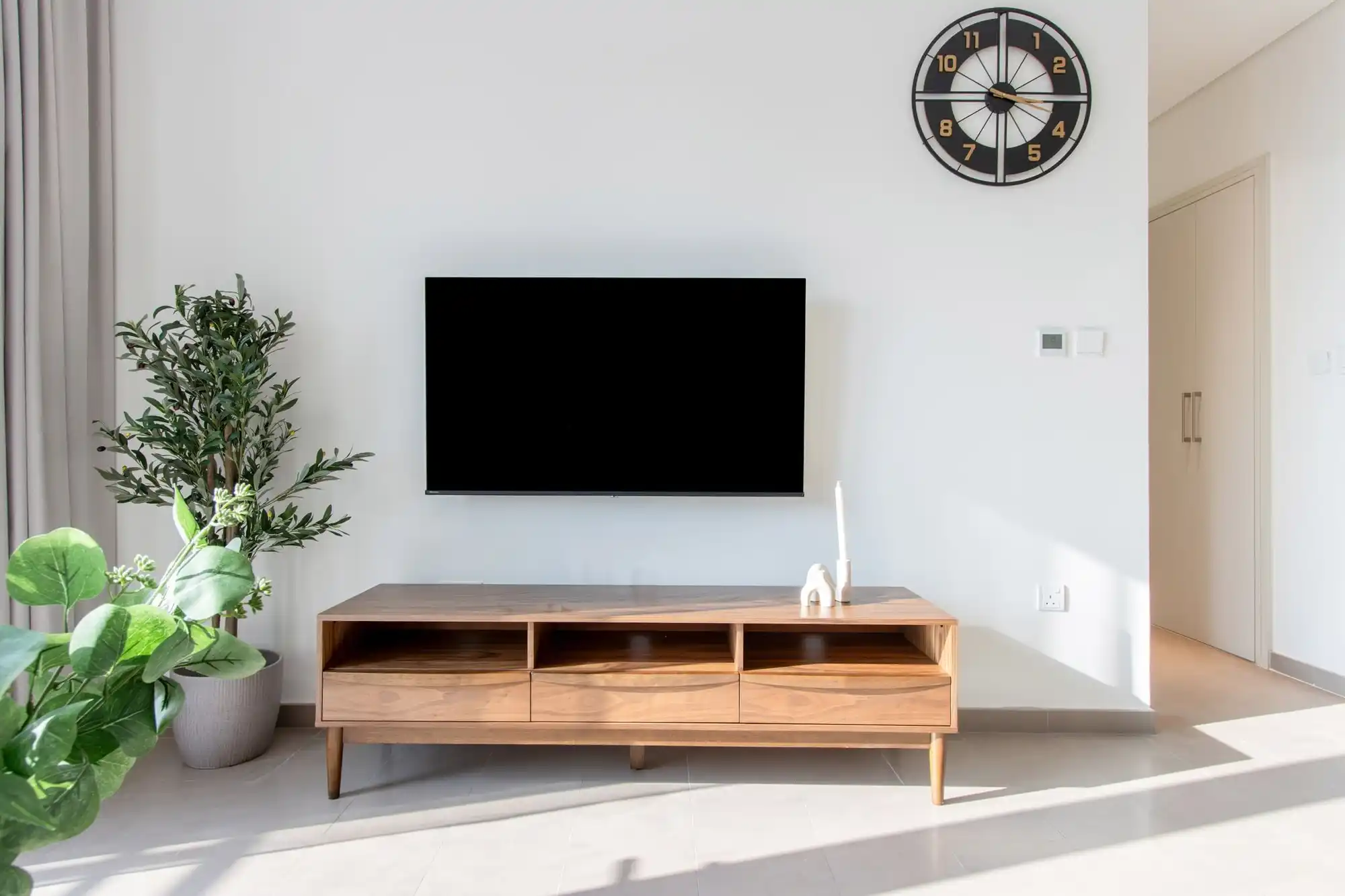 Stylish 1BR Near Dubai Hills Mall and Park, Dubai