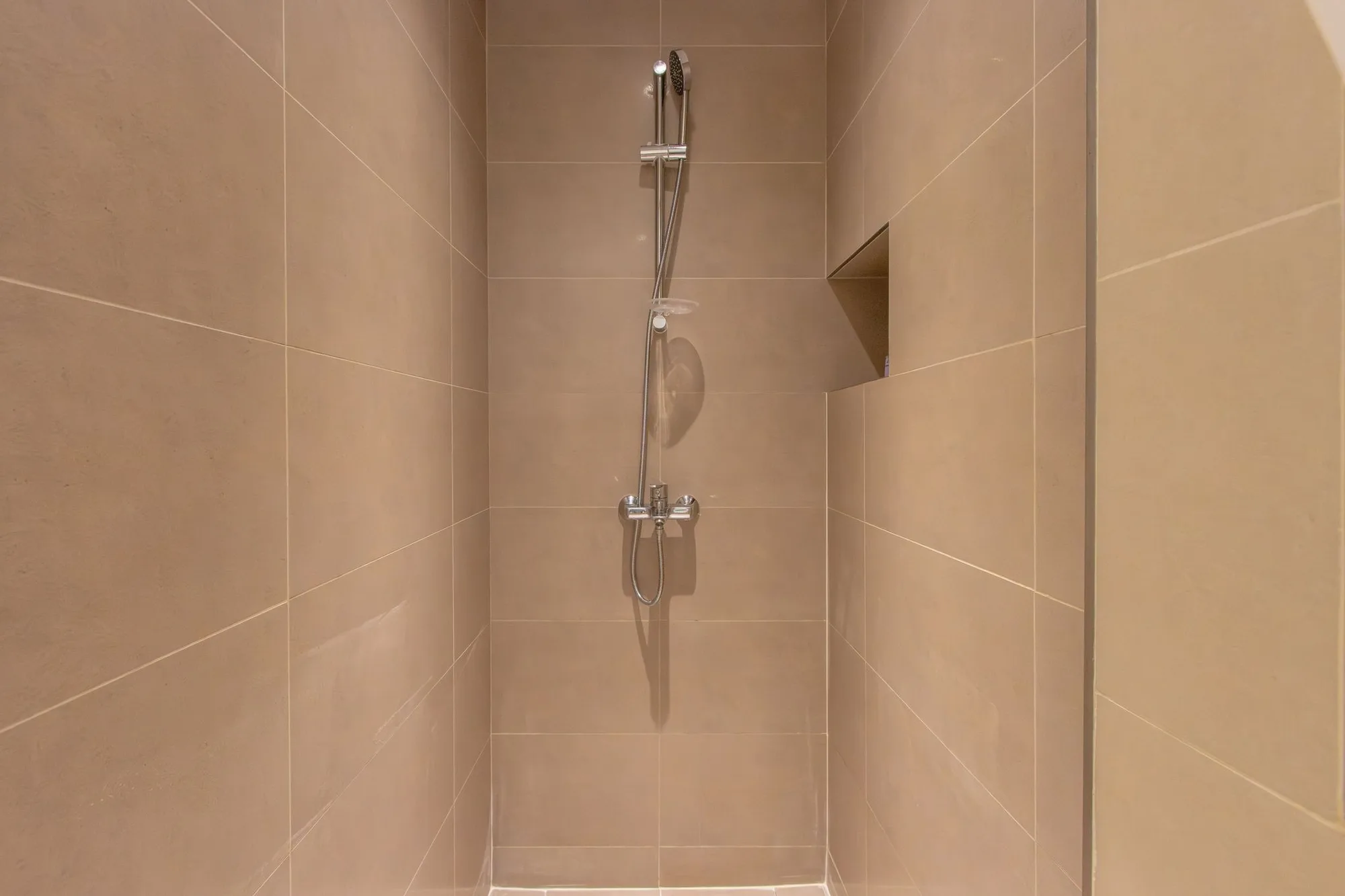 Stylish 1BR Near Dubai Hills Mall and Park, Dubai