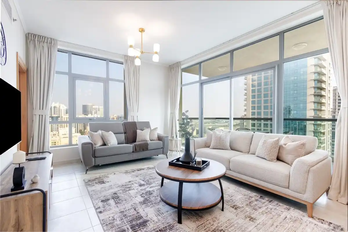 Stylish 1BR Retreat with Pool & Stunning City View, Dubai