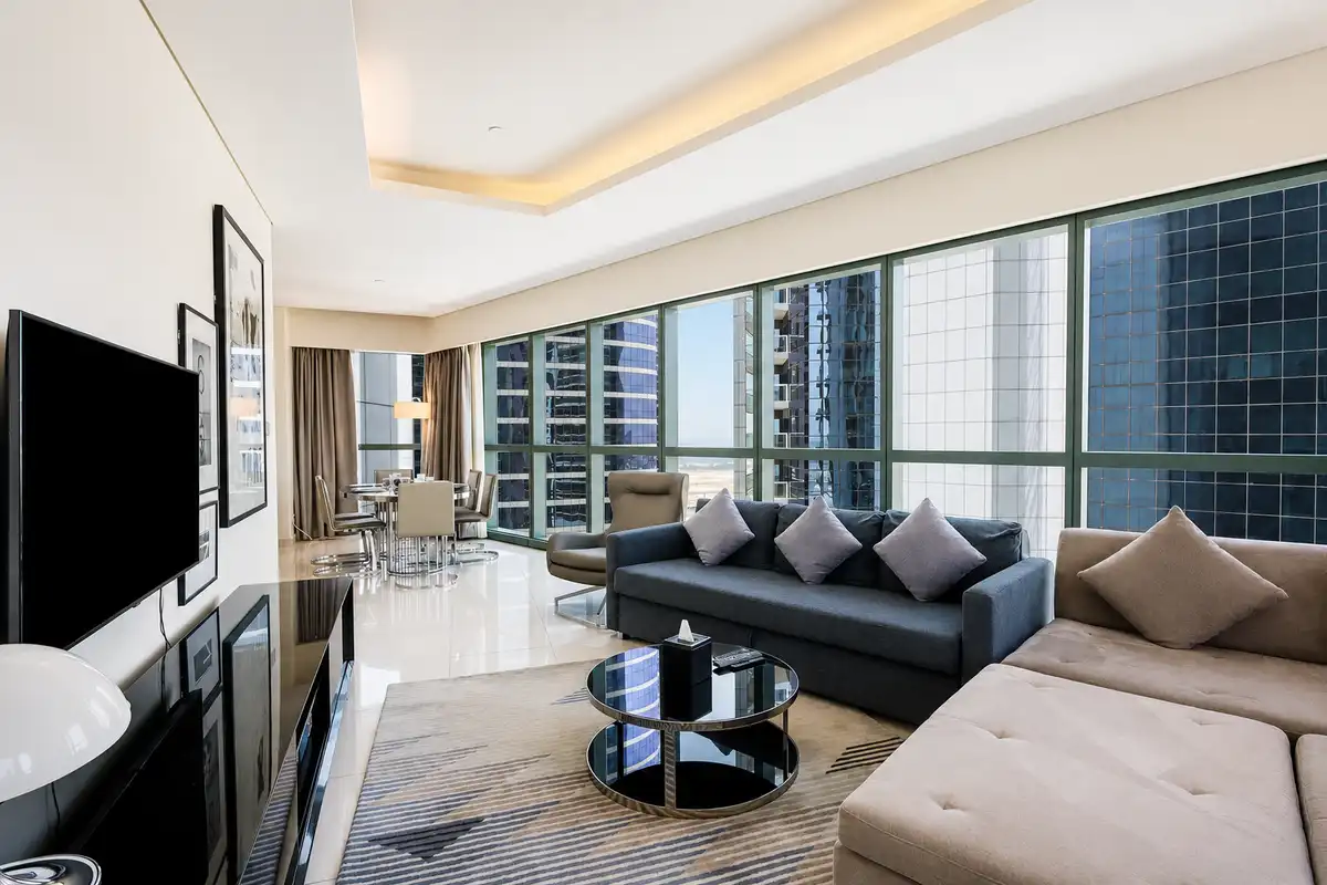 Stylish 2BR Paramount Apt, Dubai