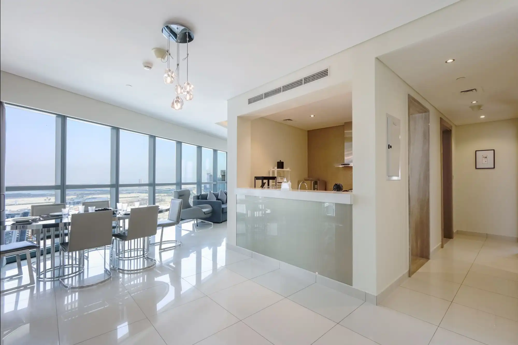 Stylish 2BR Paramount Apt, Dubai
