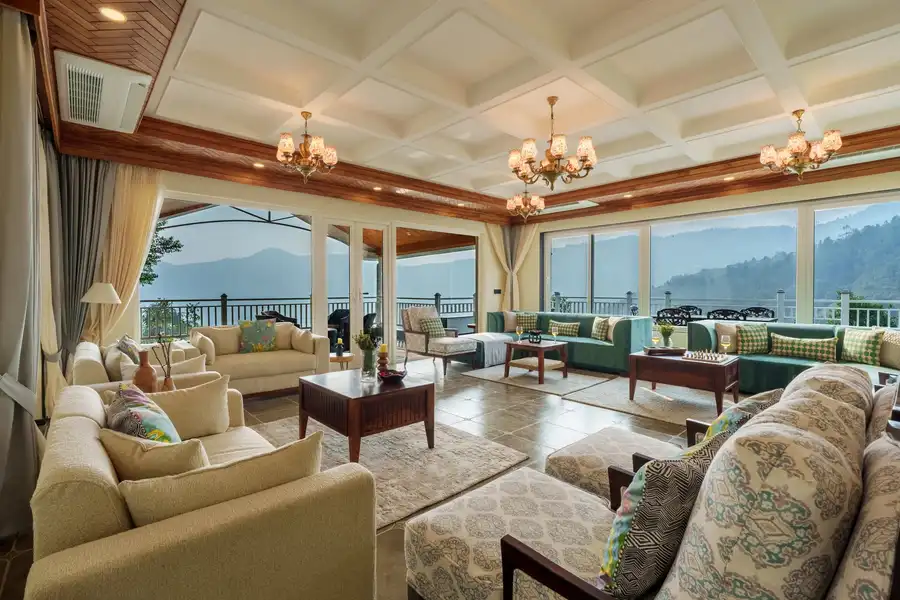 Summit @ The Mohru Estate - Chail w/ Heated Pool, Shimla