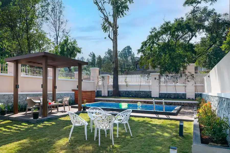 Sunshine Brooks, Panchgani