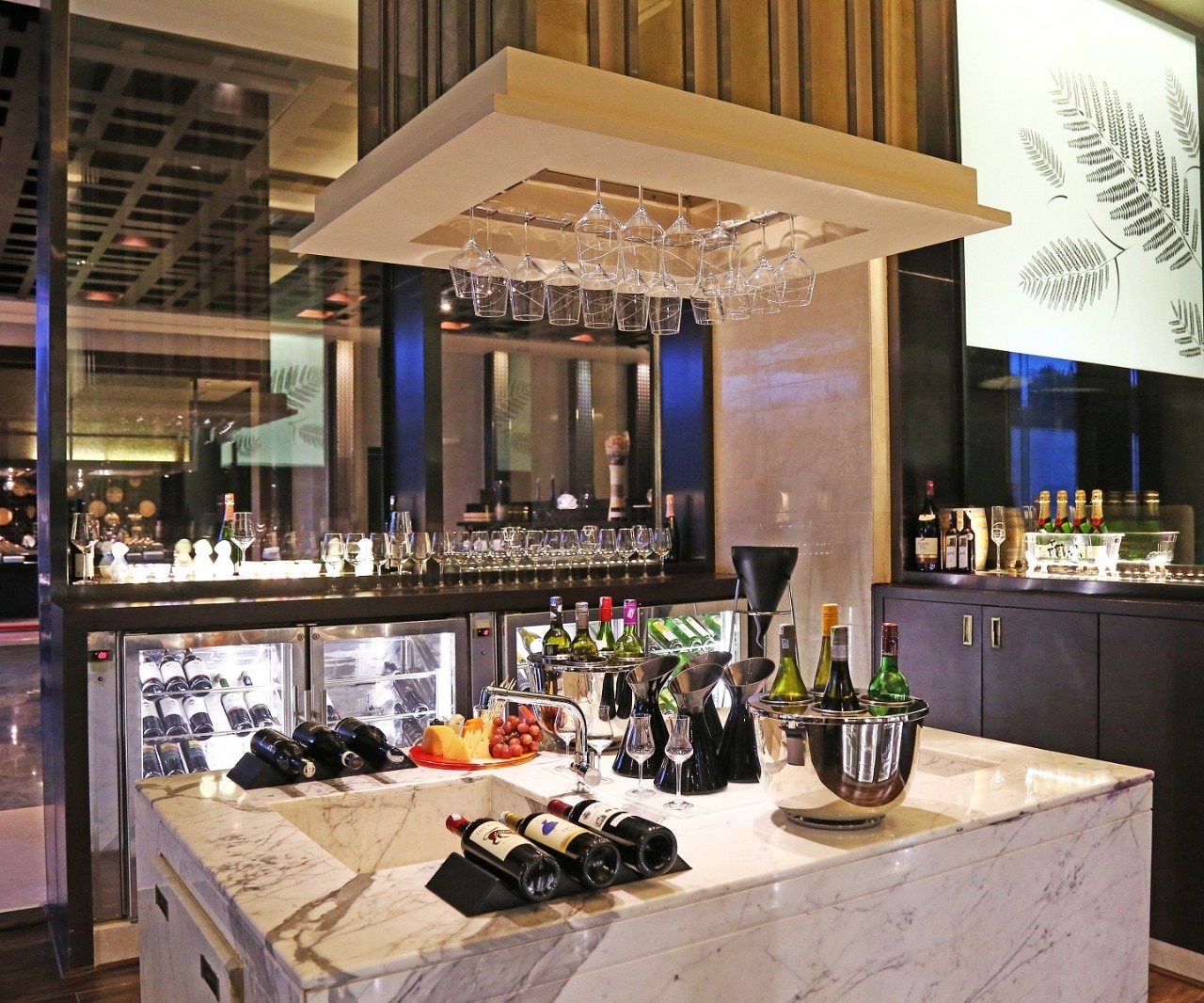 Restaurant/Dining