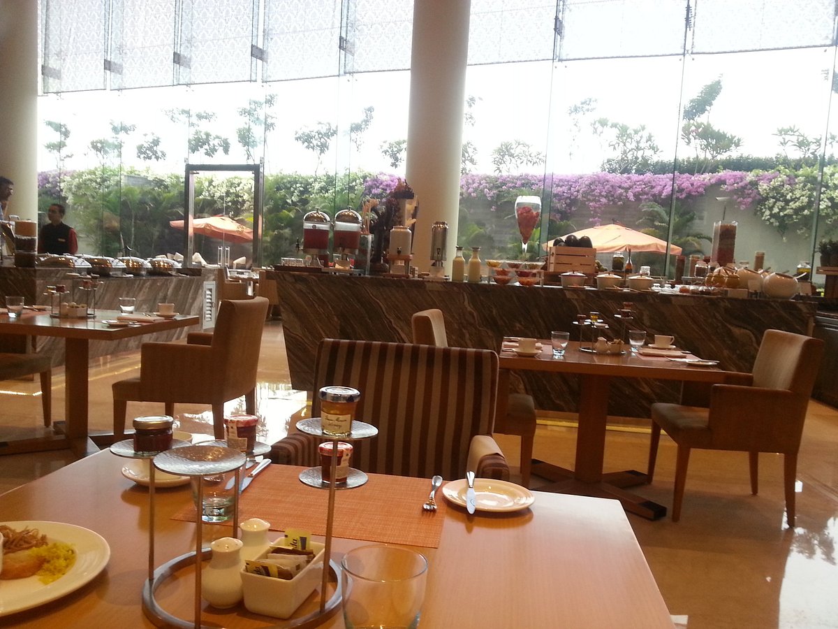 Restaurant/Dining